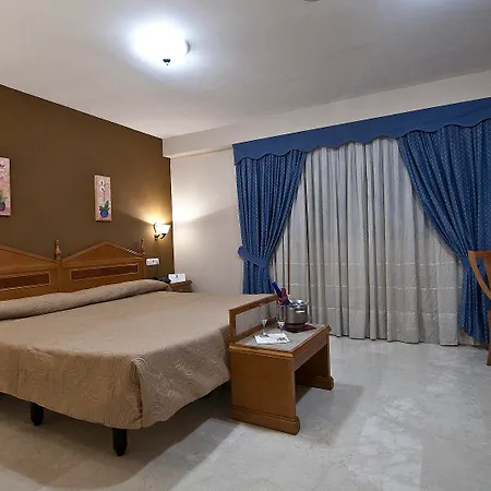 Tocina Business Hotel 3*