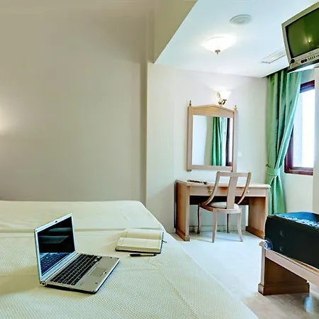 Tocina Business Hotel